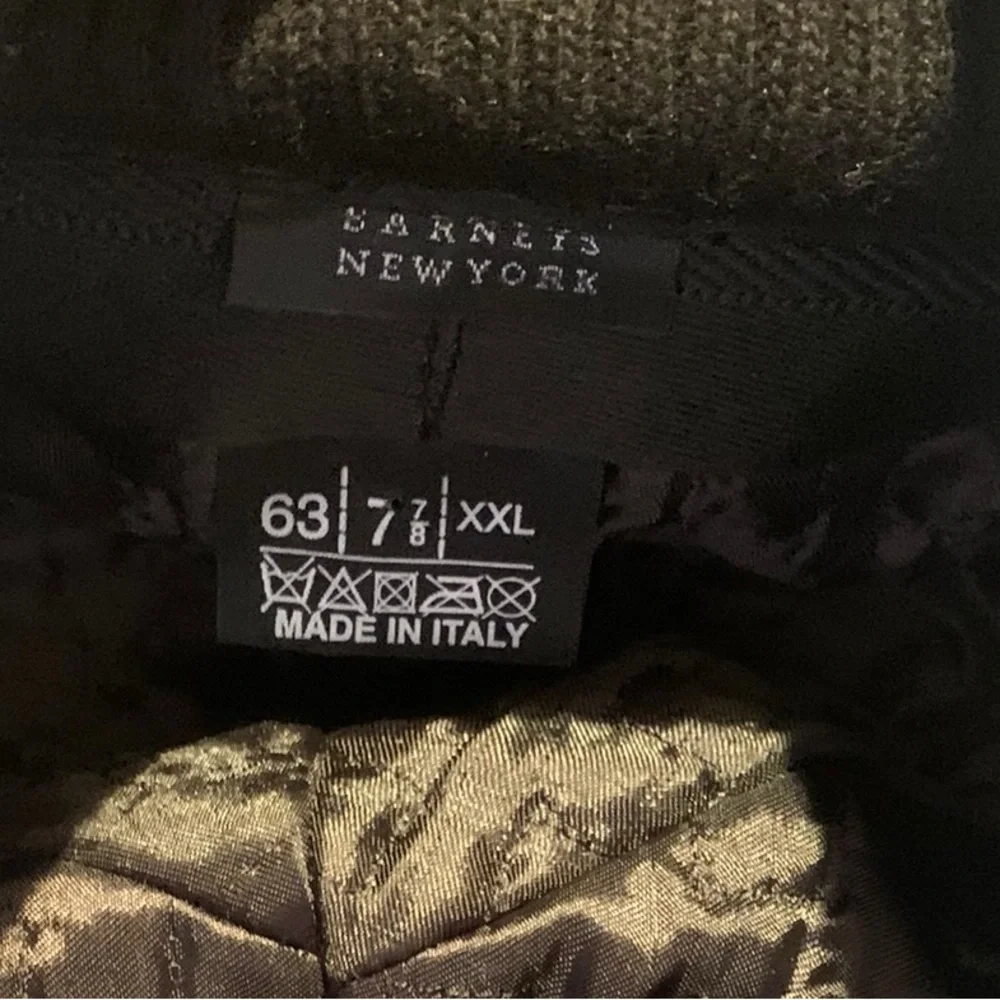 Barney's New York Black Wool Cashmere Driving Hat - Picture 11 of 11
